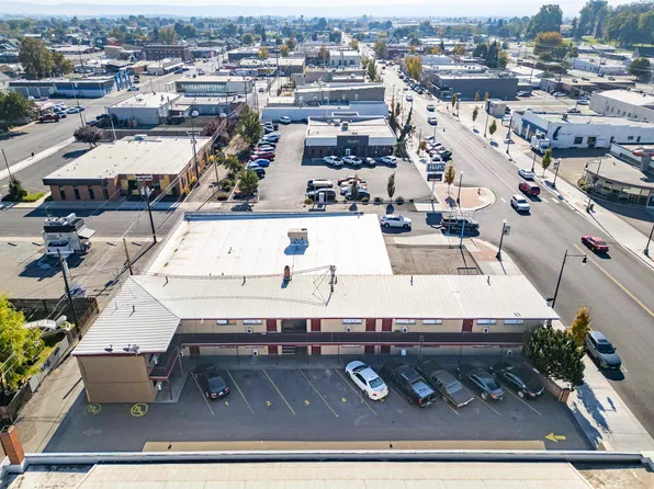 216 S 6th St, Sunnyside, WA 98944
