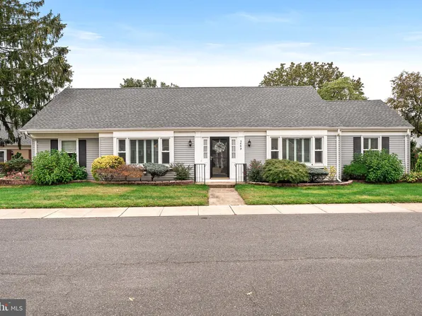 546 B Springfield Ln, Monroe Township, NJ 08831