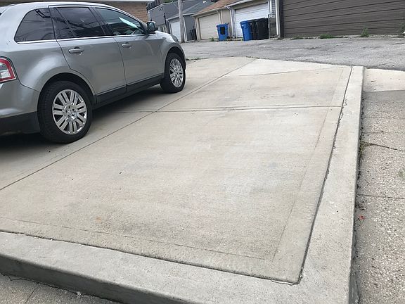 2nd image of 2223 W Barry Ave #1