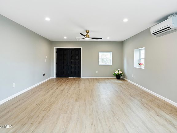 3rd image of 155 Bryan Road