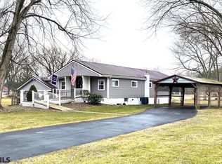 29 Bletz Rd, Mill Hall, PA 17751