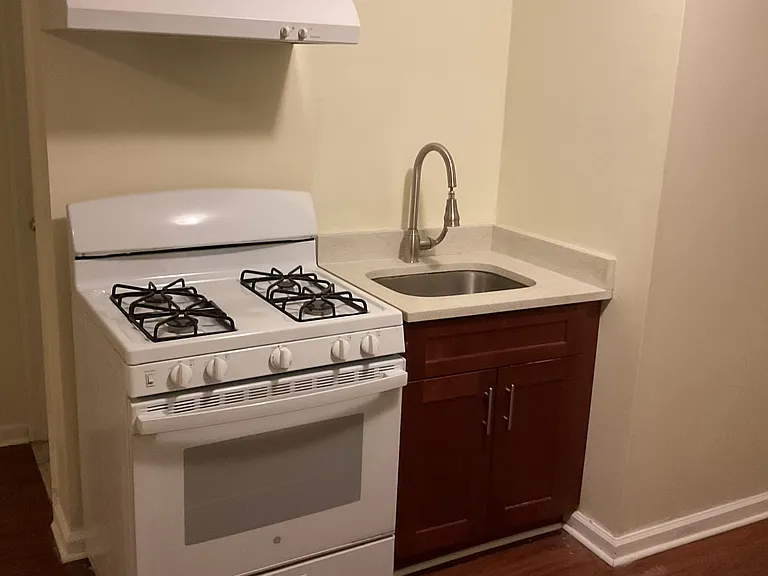 634 Blake Ave #GROUND-FLOOR — Photo 16