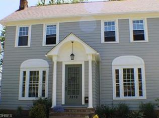 3252 E Scarborough Rd, Cleveland Heights, OH 44118