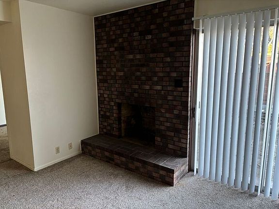 5th image of 2901 Poplar St APT A