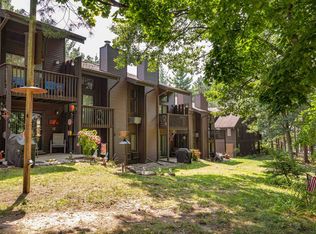10 Maple Trl, Wisconsin Dells, WI 53965