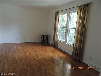3rd image of 4981 Stony Creek Ave NW
