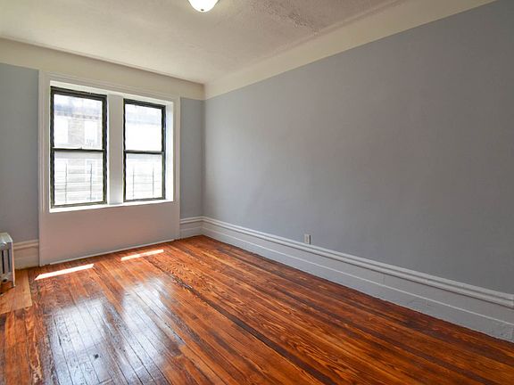 4th image of 2333 Loring Pl N APT 51