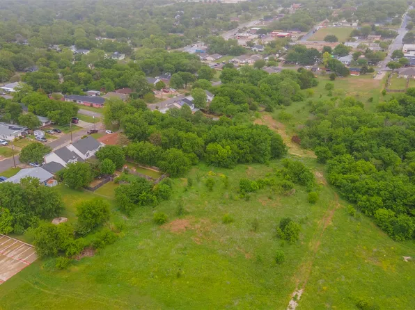 1218 W Church St, Grand Prairie, TX 75050