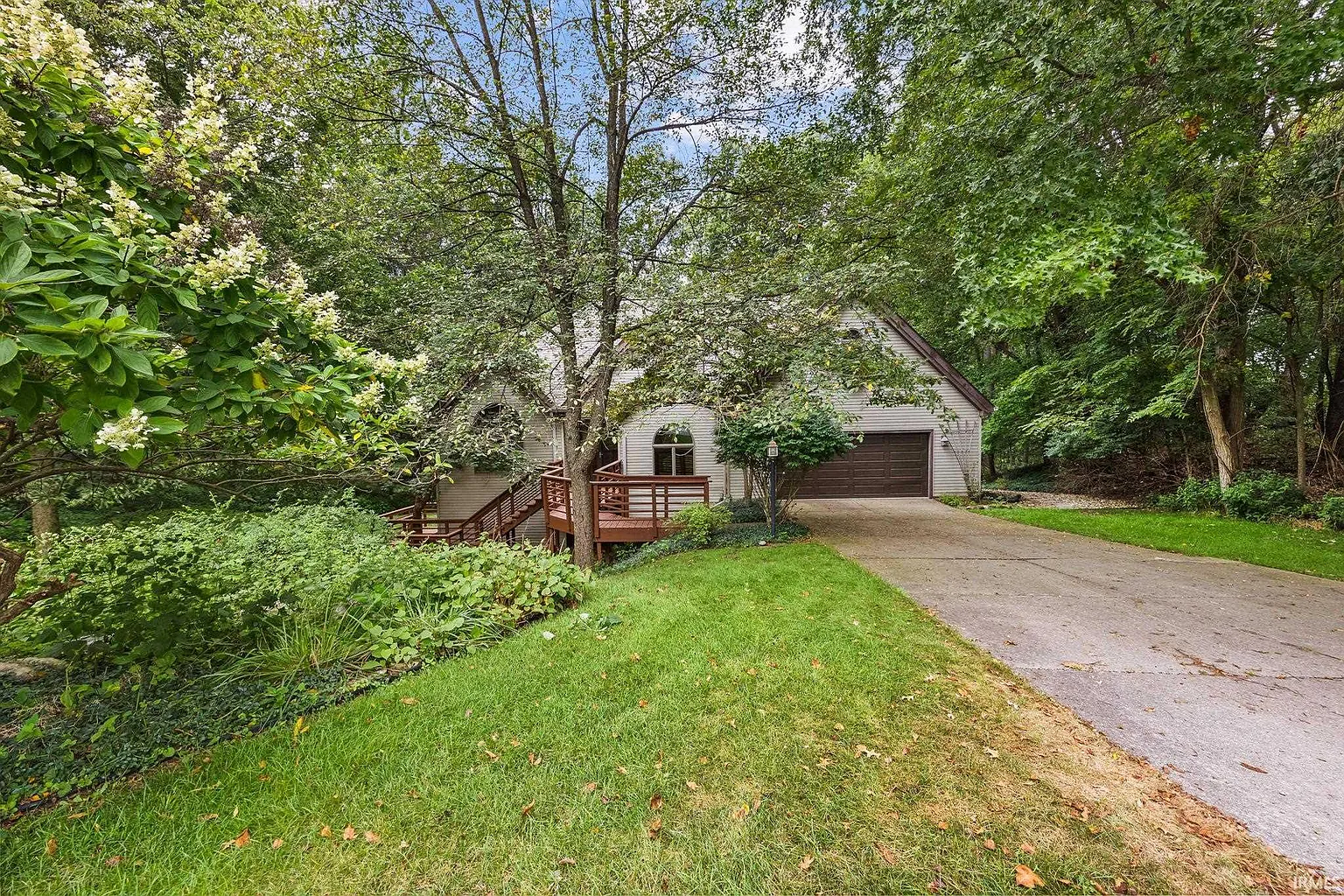 21491 Old Walnut Ct photo 1