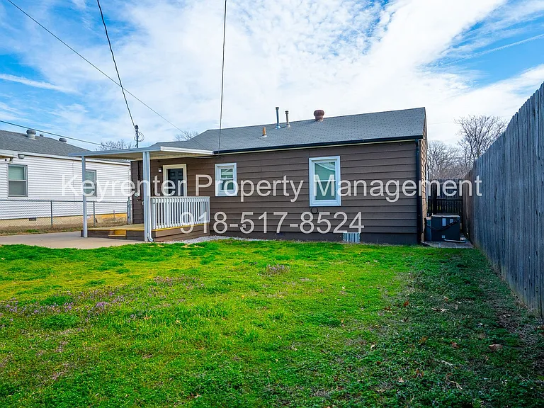 2232 S Marion Ave — Photo 7