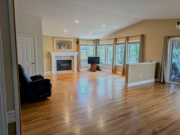 5th image of 12859 Torrey Pines Dr