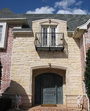 2nd image of 4207 Driftwood Dr