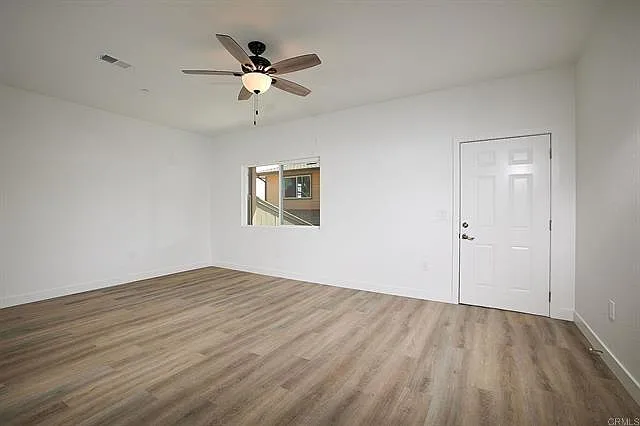 2 bed, 2.5 bath, 1389 sqft, $3,200 — Photo 3
