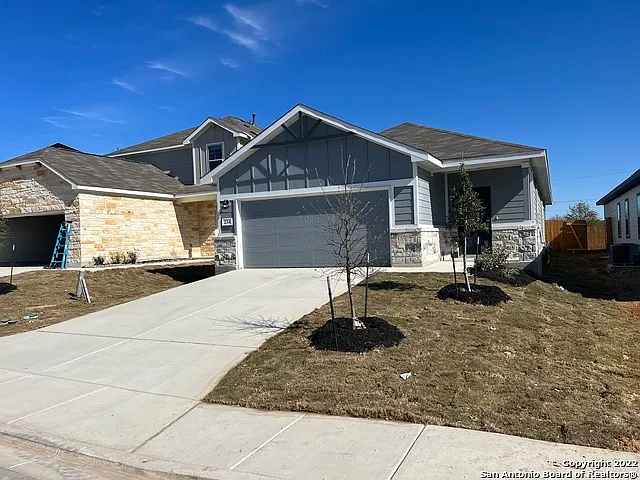 234 Jaycen Ln — Photo 1