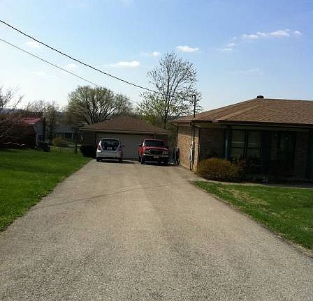 3rd image of 299 Paula Ln