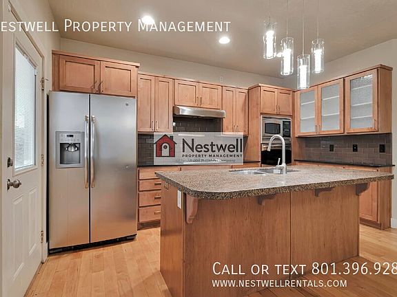 5th image of 1327 E Urbandale Ln