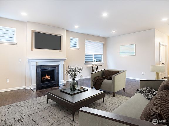 2nd image of 1897 Regent Avenue NW