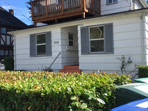 4-unit Apartment right in the heart of the University of Washington, 709 NE 43rd St APT 4, Seattle, WA 98105