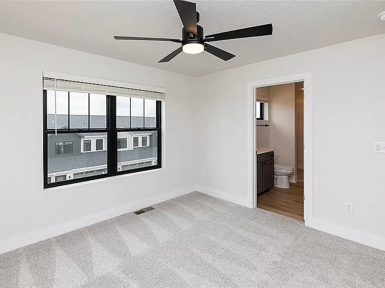 2833 SW Prairie Trail Pkwy — Photo 16