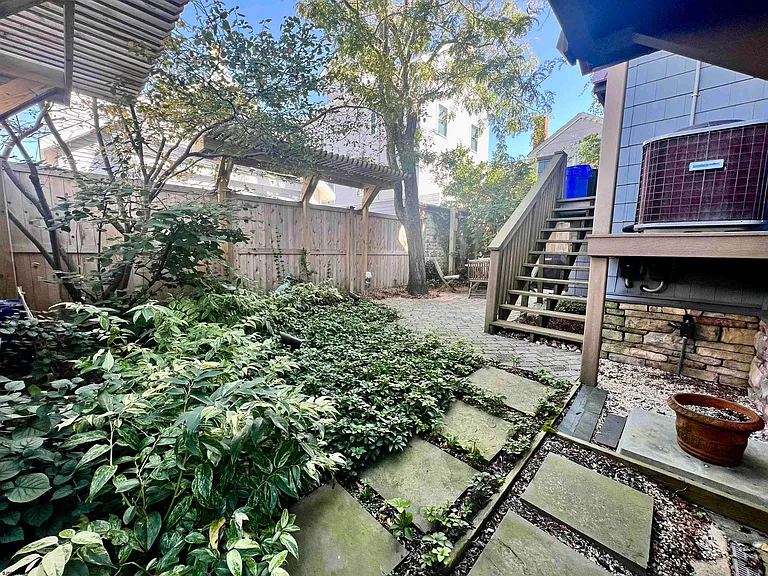 7 N Delavan Ave #2026 — Photo 47