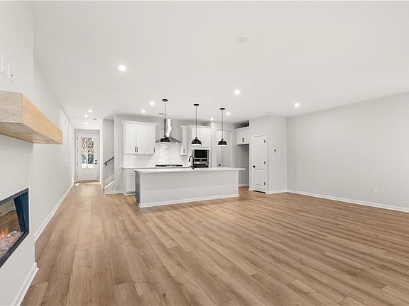 4th image of 74 Shoal Ct