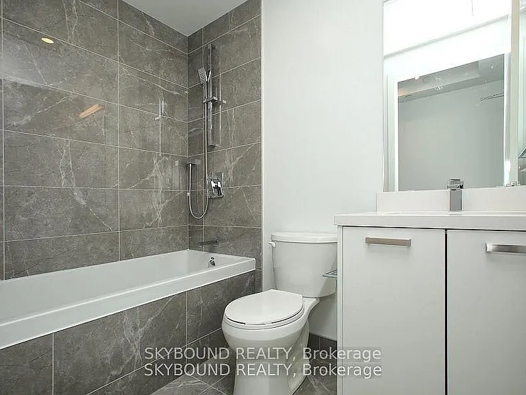 458 Richmond St W #1105 — Photo 17