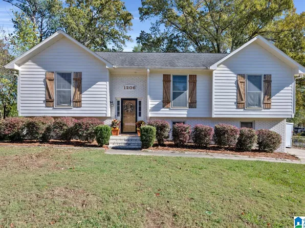 1206 Bunting Dr, Alabaster, AL 35007