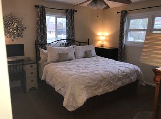 614 Iroquois Dr, Aurora, IL