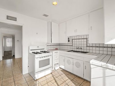 1315 E Fountain Way, Fresno, CA, 93704