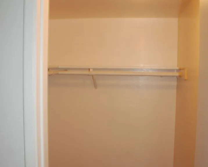 2025 Bath St — Photo 8