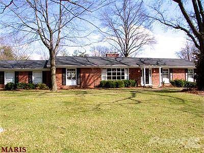1st image of 1600 Wendover Ln