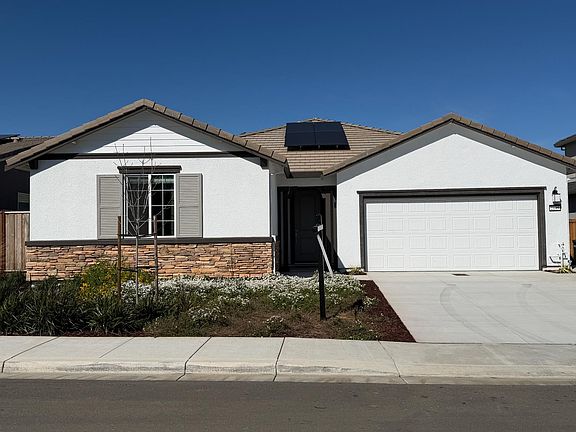 3rd image of 2105 Emerald Ranch Rd