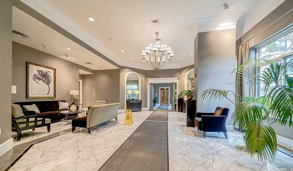 1 bed, 752 sqft, $2,550 — Photo 2
