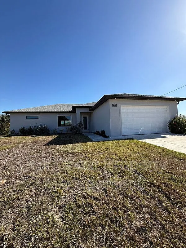 3 bed, 2.0 bath, 1230 sqft, $2,500 — Photo 1