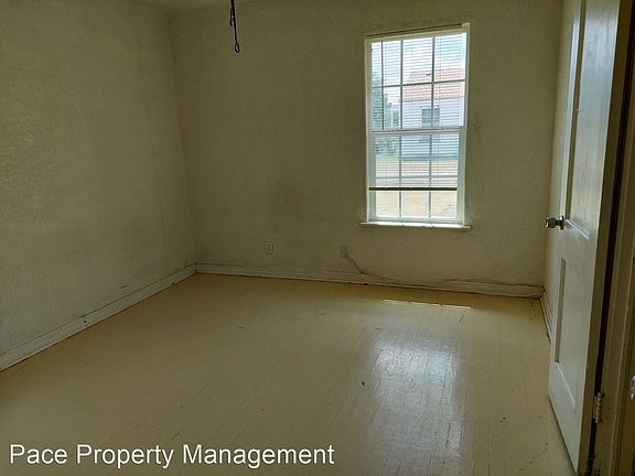 4th image of 4214 NE 11th Ave APT A
