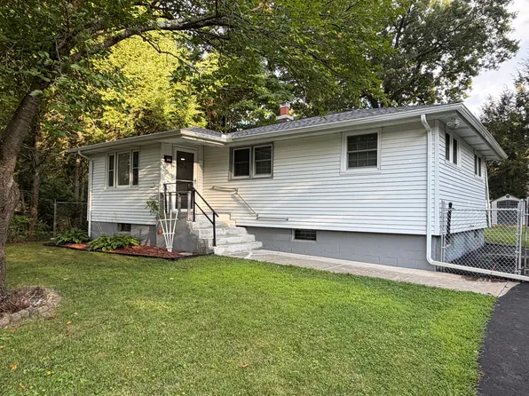 16 Phelan St, Plainville, CT 06062