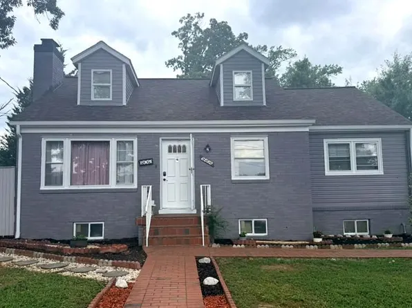 9406 Sheridan St, Lanham, MD 20706