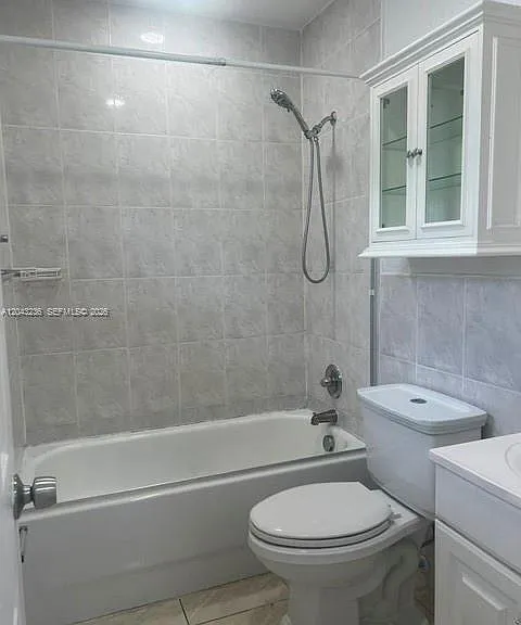 3903 SW 78th Ct #205 — Photo 9