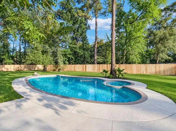 16718 Charleston Dr, Splendora, TX 77372