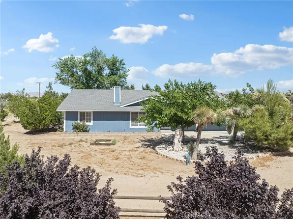 10925 Buttonwood Dr, Phelan, CA 92371