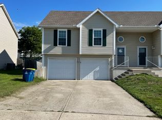 1422 Galway Ct, Liberty, MO 64068