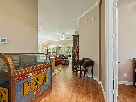 5th image of 149 Bellardia Ct