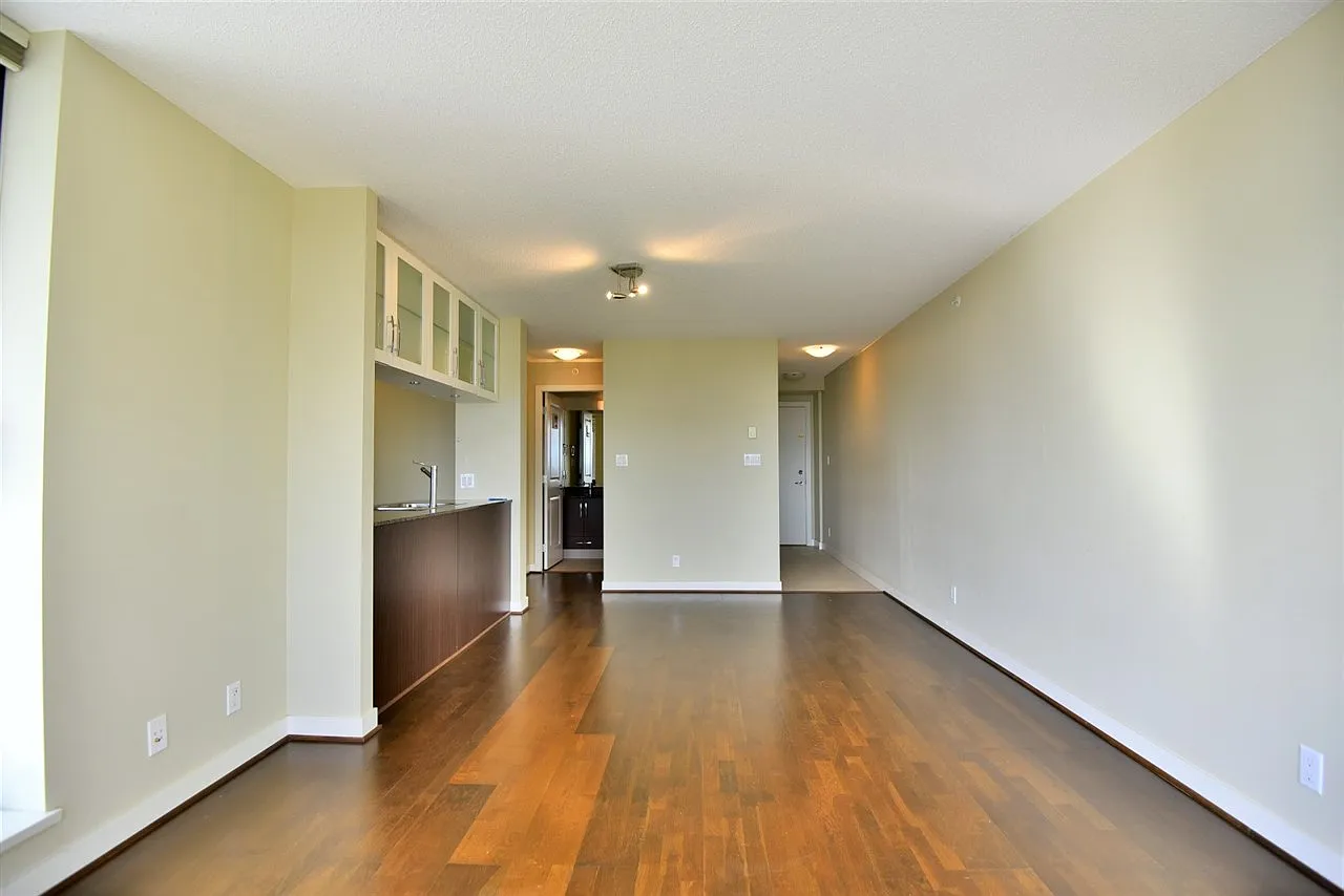 2 bed, 938 sqft, $2,800 — Photo 3