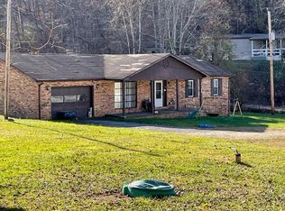 57 Hopson St, Auxier, KY 41602