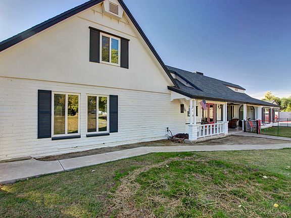 4th image of 6613 W Surrey Ave
