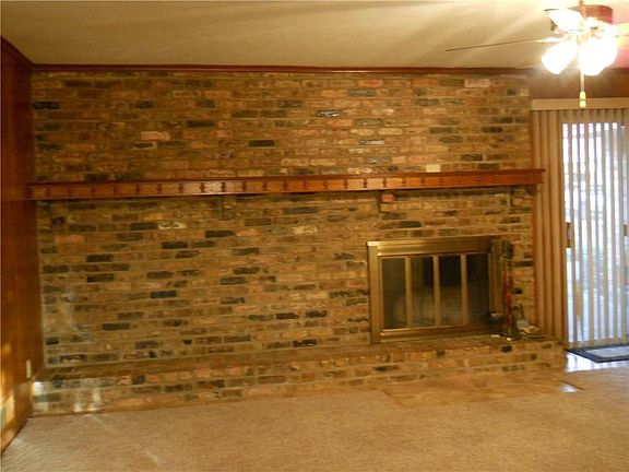 2nd image of 4002 Greensboro Cir