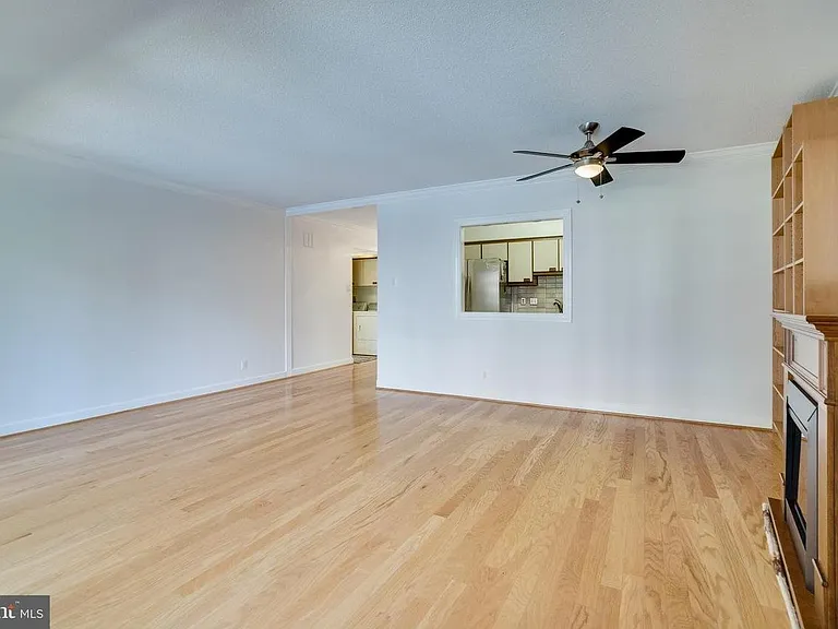 1200 Crystal Dr #411 — Photo 6