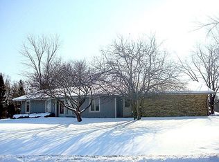 40W835 Bridle Creek Dr, St Charles, IL 60175