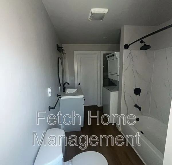 218 Walnut St #3 — Photo 8