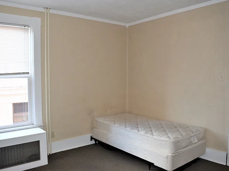 35 S Carpenter Ave — Photo 16